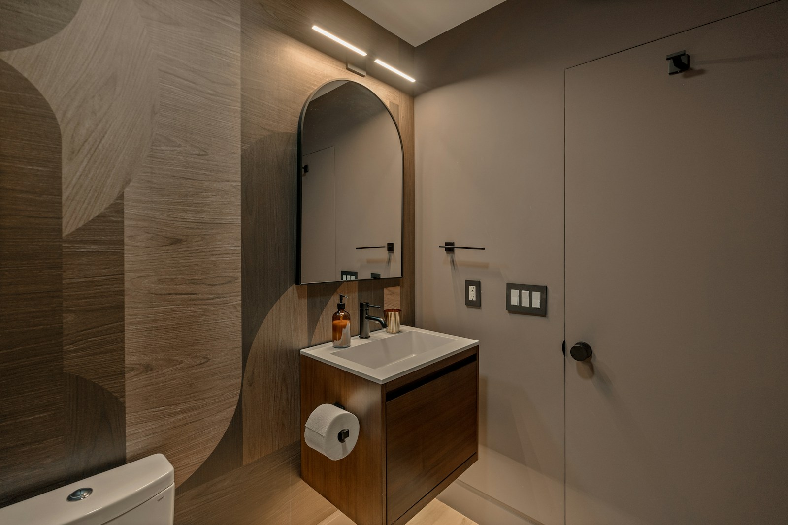 Banyo dolapları için temsili tasarım örneği